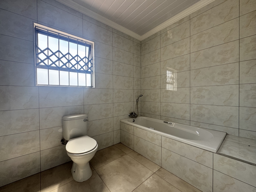 3 Bedroom Property for Sale in Flamwood North West